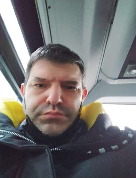 Profil Cherche relation sérieuse à Versailles