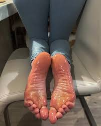 Profil Cherche des magnifiques pieds de femme — St benoit