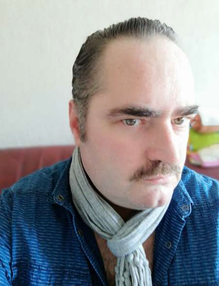 Profil mec aux gros testicules lisses passif / actif — Barneville carteret